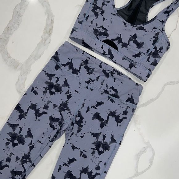 Beautiful Workout Set - Picture 4 of 7